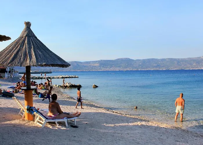 Seaside Family Friendly House With A Swimming Pool Slatine, Ciovo - 17231 Feriehus Slatine