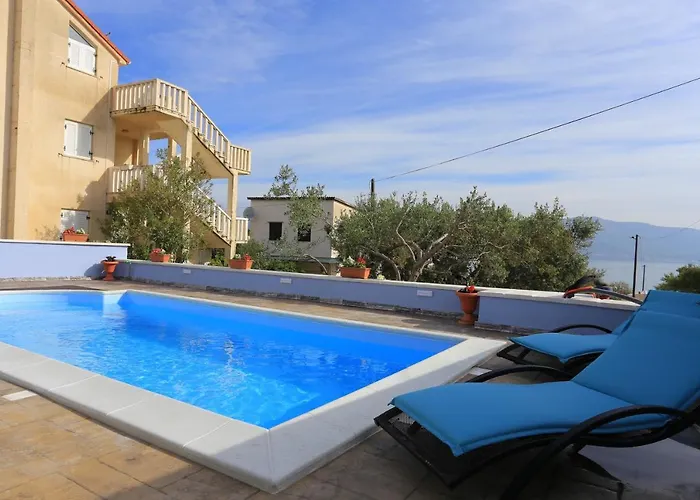 Feriehus Seaside Family Friendly House With A Swimming Pool Slatine, Ciovo - 17231 Slatine