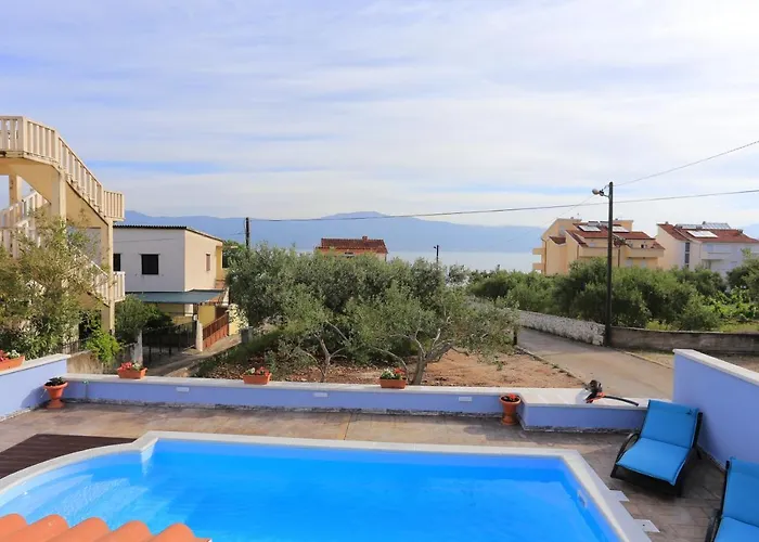 Seaside Family Friendly House With A Swimming Pool Slatine, Ciovo - 17231 * Slatine